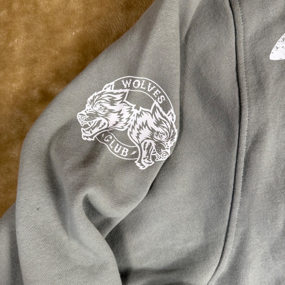 Darcsport Wolves Club Never Forget London Crewneck Owen Green Large 1 of 500 NEW - Picture 3 of 11